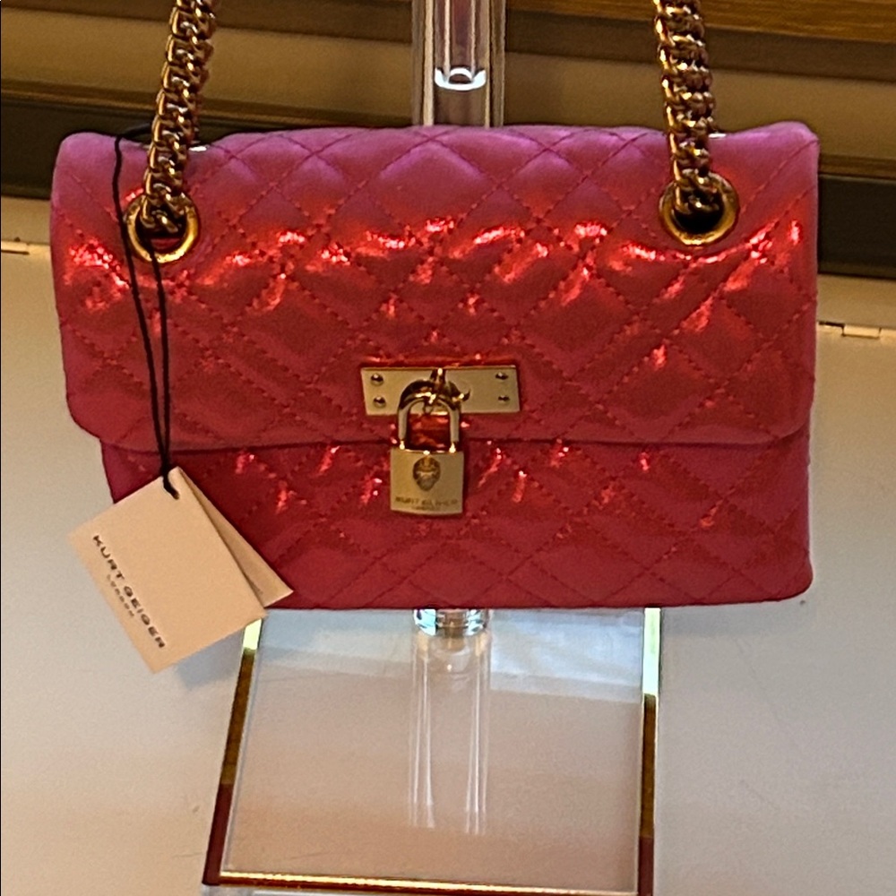 Kurt GeigerShimmering Pink Brixton Quilted Shoulder Bag NWT
Dustbag included